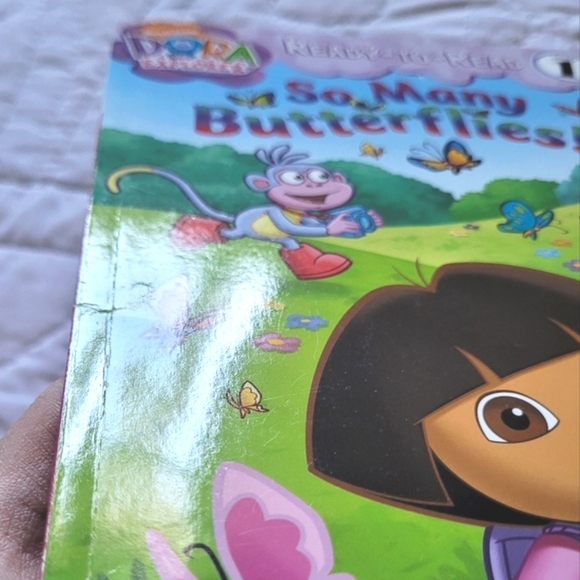 3/$15 🌸 Dora The Explorer: So Many Butterflies! - Picture 3 of 8